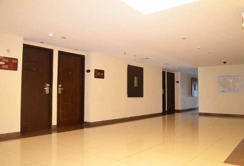 Номер Deluxe, World Hotel Jakarta   Bandengan