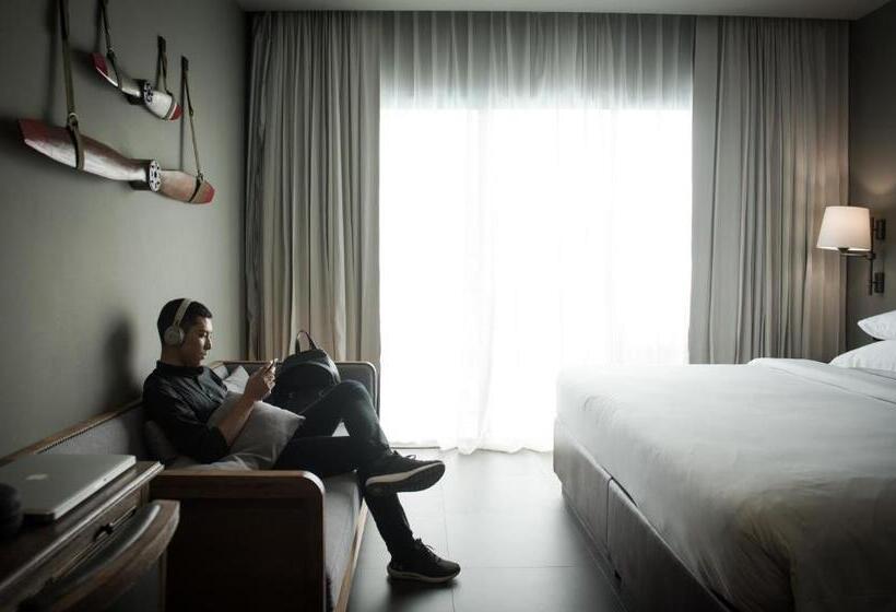 اتاق لوکس با چشم‌انداز استخر, Sugar Marina Hotel  Aviator  Phuket Airport   Sha Extra Plus
