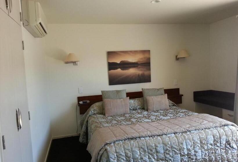 Студио Executive, Cedar Grove Motor Lodge
