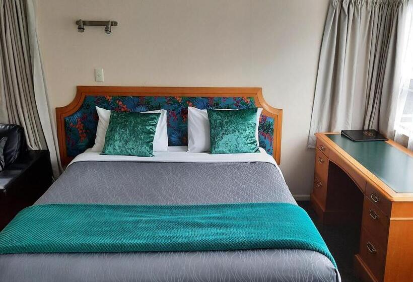 Семейные Апартаменты, Pembrooke Motor Lodge