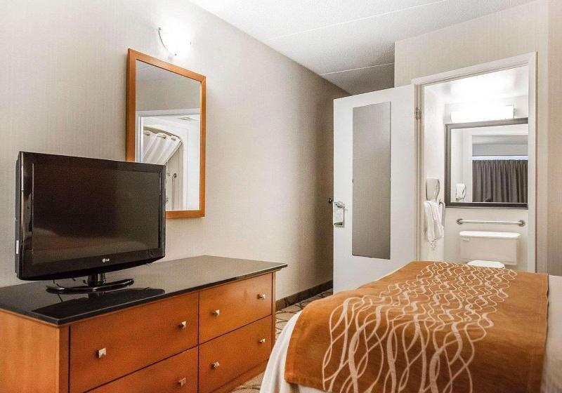 Студия Стандарт, Pembrooke Motor Lodge
