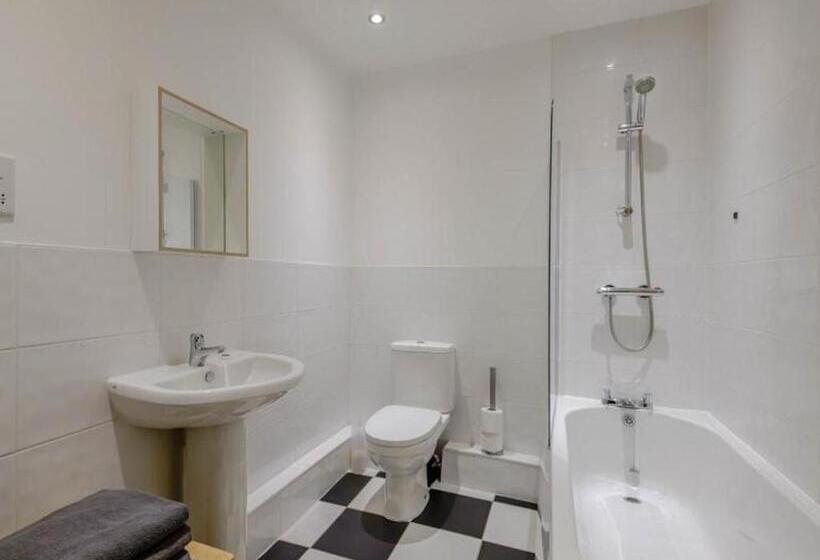 בית, 2 חדרי שינה, Rossendale Holiday Cottages & Spa