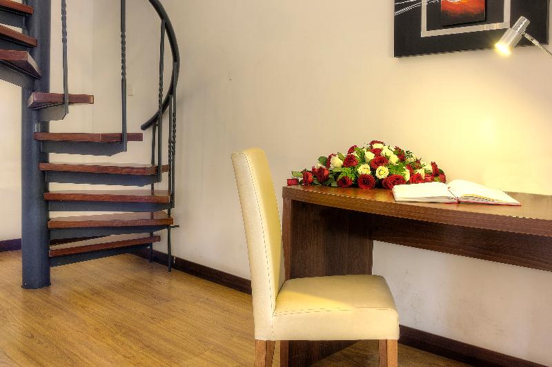Люкс, City Corporate Inn