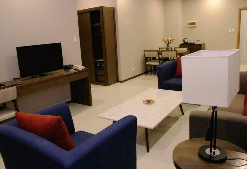 Люкс, Golden Phoenix Hotel   Manila