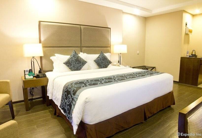 Номер Deluxe, Golden Phoenix Hotel   Manila