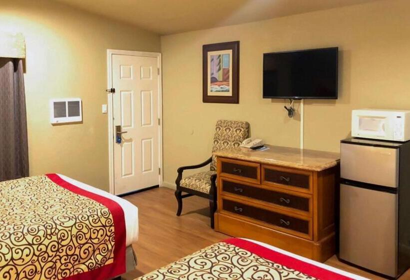 Номер Deluxe, Rodeway Inn Flagstaff East Route 66