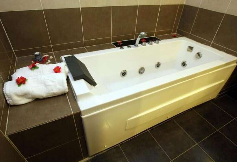Family Suite, Uptown Imperial