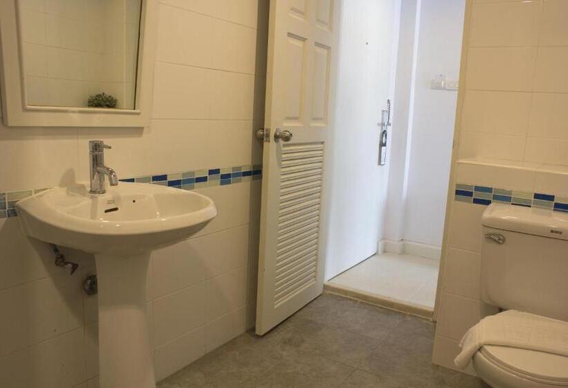 Номер Economy, On Hotel Phuket   Sha