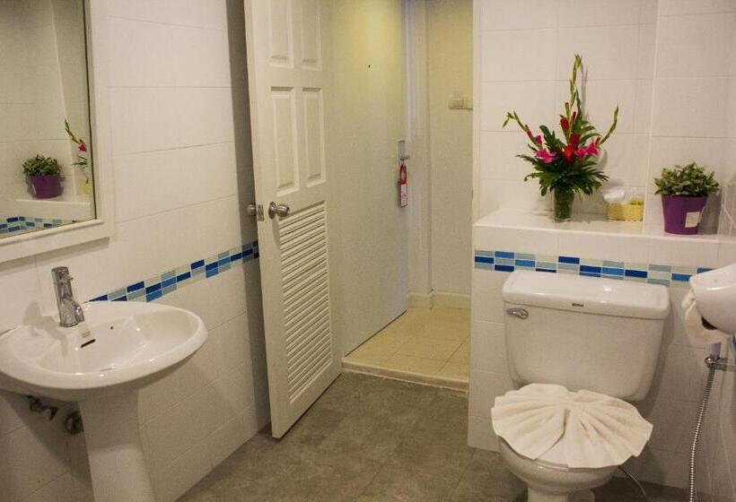이코노미 룸, On Hotel Phuket   Sha
