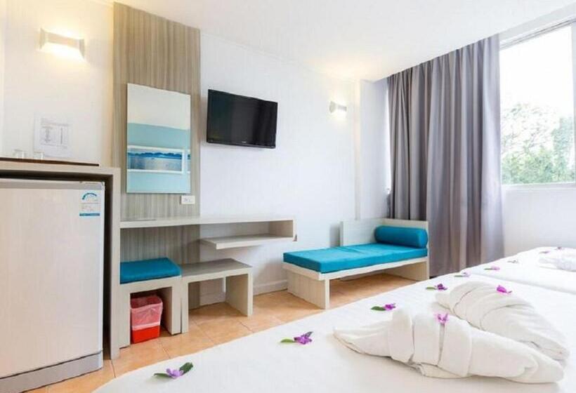 수피리어 패밀리 룸, On Hotel Phuket   Sha