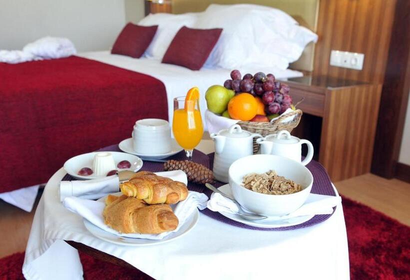 Президентский Люкс, Placido Hotel Douro   Tabuaco