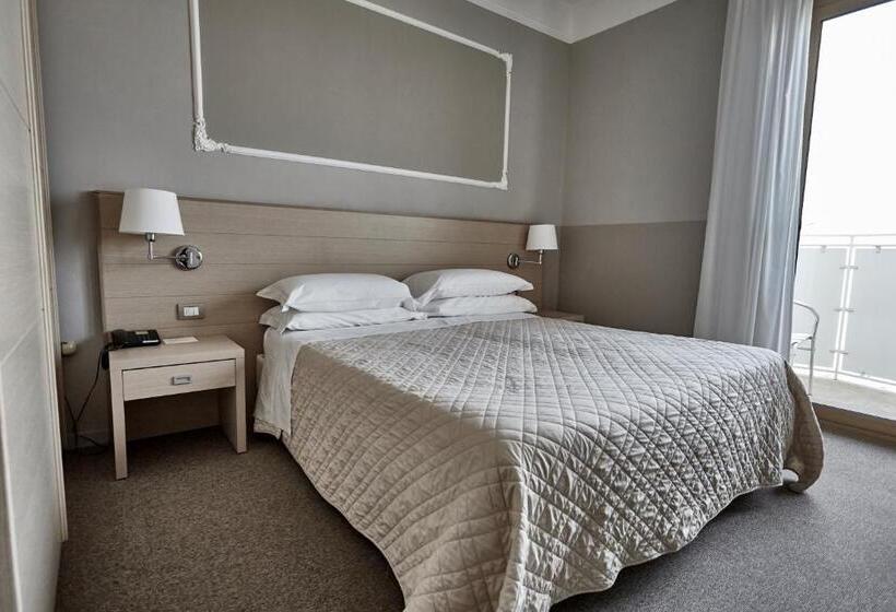 Номер Economy, Rouge Hotel International