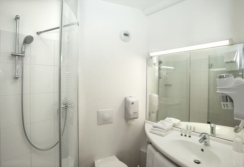 Номер Стандарт, Brit Hotel Confort Villeneuve Sur Lot