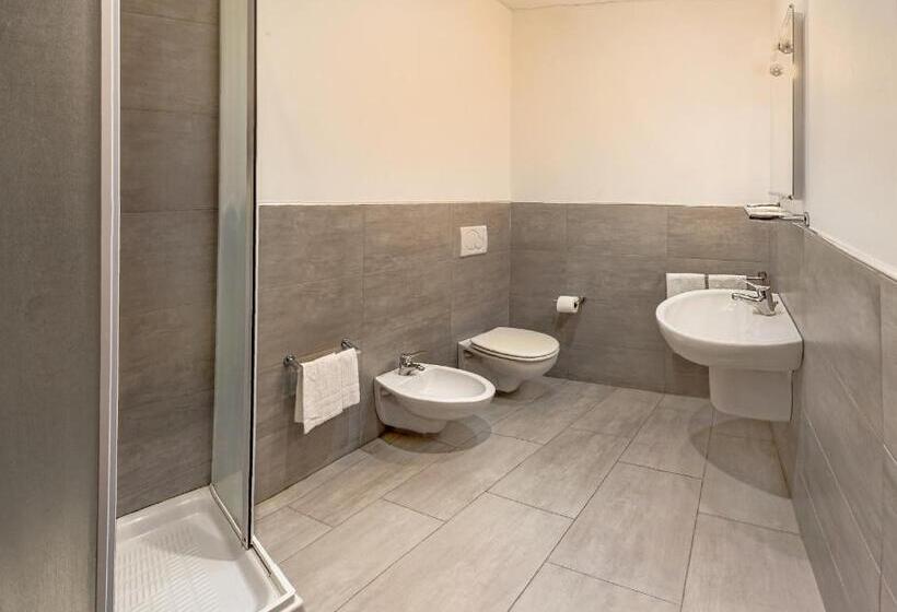 Quarto Estandar Individual, Casa Pozzi