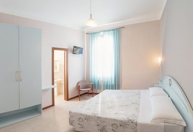 Quarto Estandar Individual, Casa Pozzi