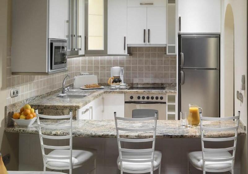 Апартаменты 2 Спальни, Regency Torviscas Apartments And Suites