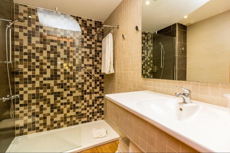 Апартаменты 2 Спальни Вид на Море, Regency Torviscas Apartments And Suites