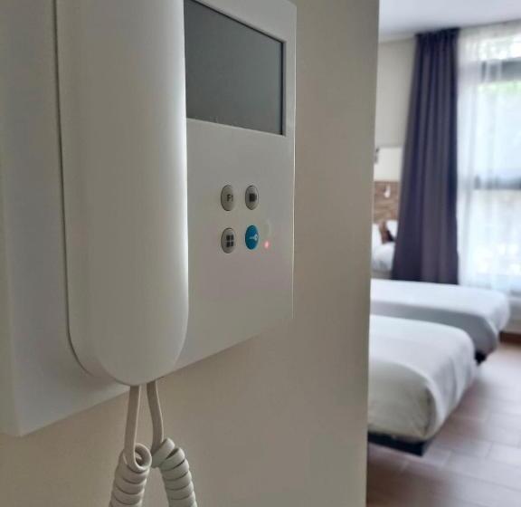 Номер Стандарт Трехместный, Apartahotel Golden Alcalá
