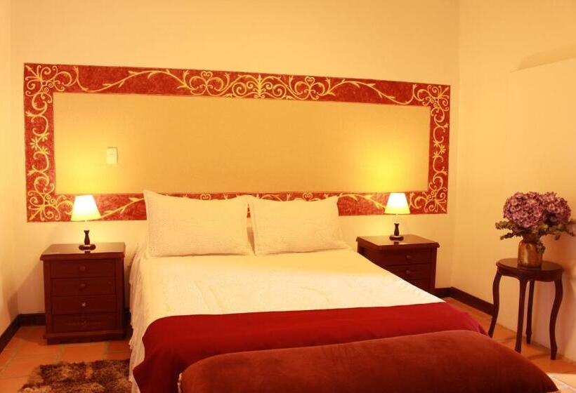 اتاق سوپریور سه تخته, Casa Lola Hotel Boutique