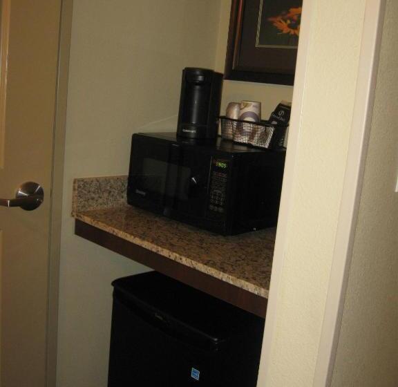Студия Deluxe, Little Missouri Inn & Suites New Town