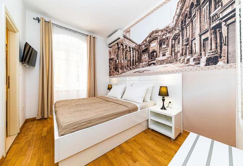 디럭스 룸 측면 바다 전망, Riva City Rooms