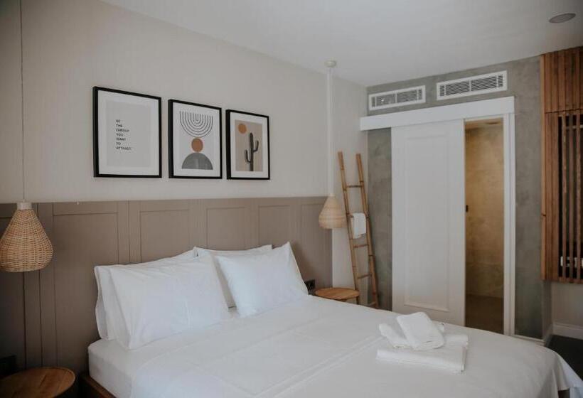 اتاق لوکس با بالکن, Paye Alaçatı Butik Otel