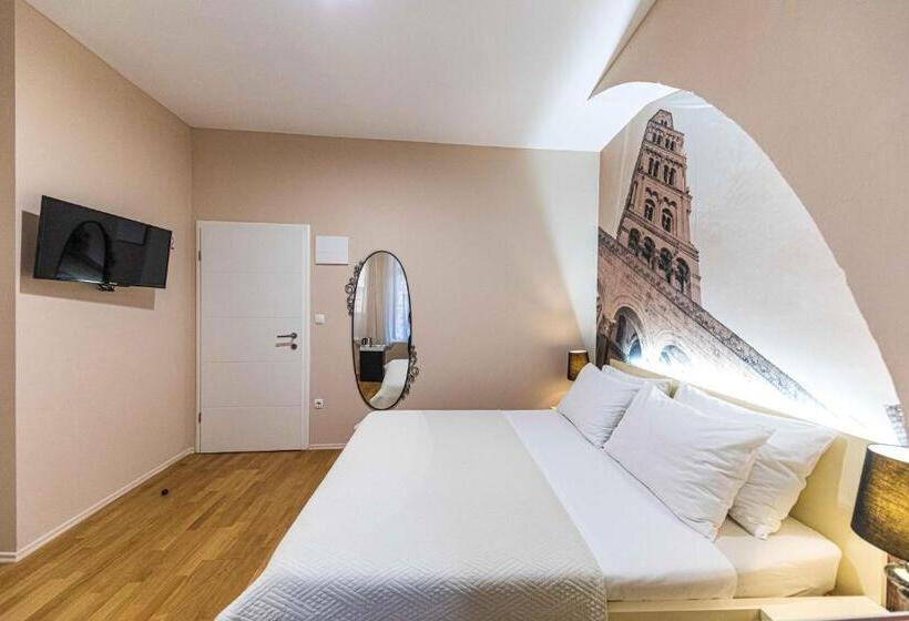 디럭스 룸, Pjaca City Rooms