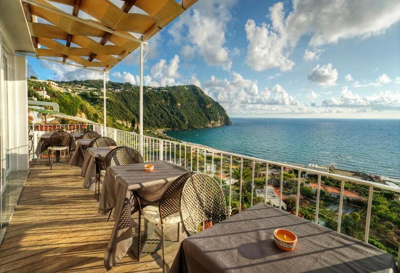 Семейный Номер, Wellness And Relaxing Time In Ischia Per 16 People