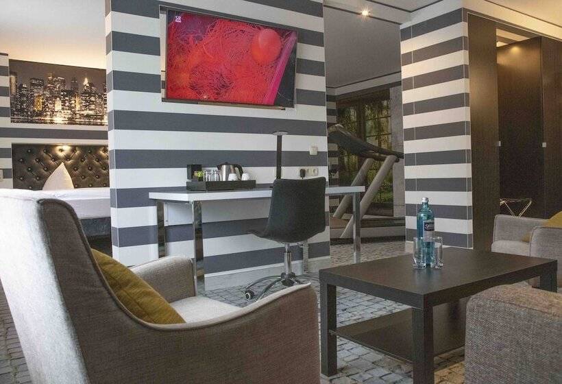 스위트, Sl Otel Im Parforcehaus
