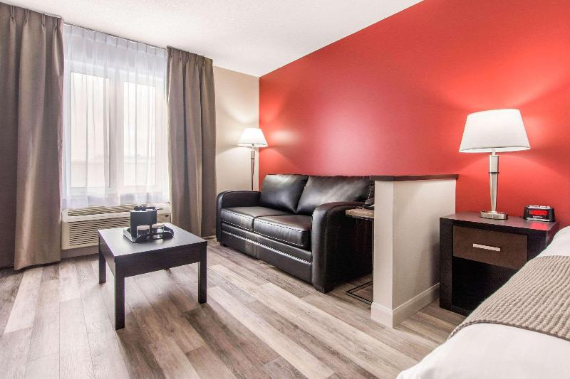 Люкс Кровать Кинг, Econo Lodge Inn & Suites