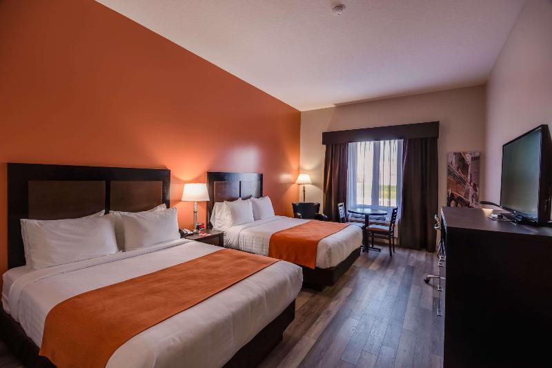 Четырехместный Номер Стандарт, Econo Lodge Inn & Suites