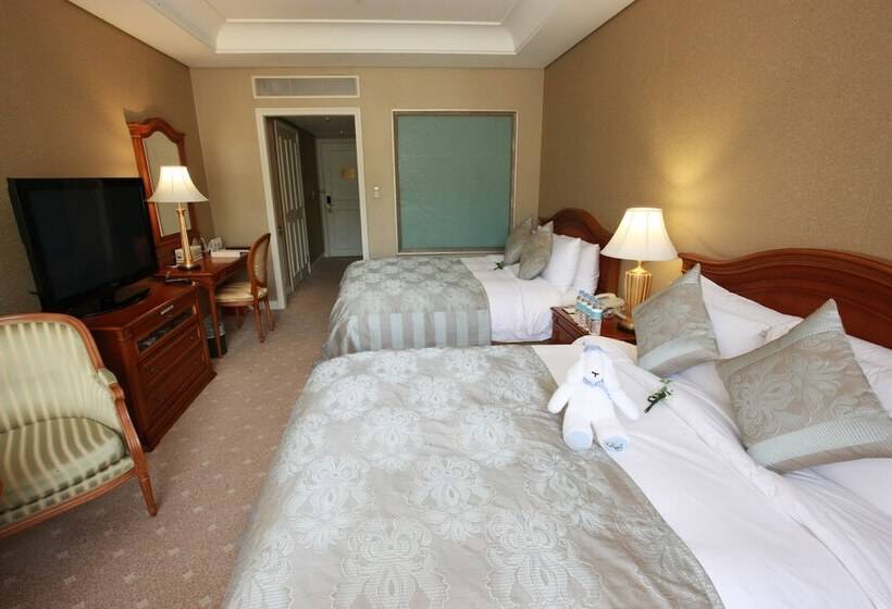 Номер Стандарт, High1 Grand Hotel Main Tower