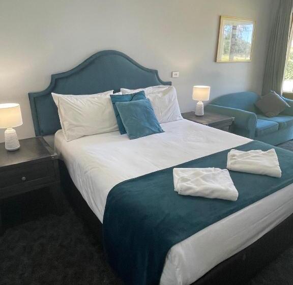 Номер Deluxe с Балконом, Town & Country Motor Inn