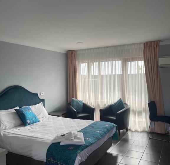 Номер Стандарт Адаптированный для Инвалидов, Town & Country Motor Inn