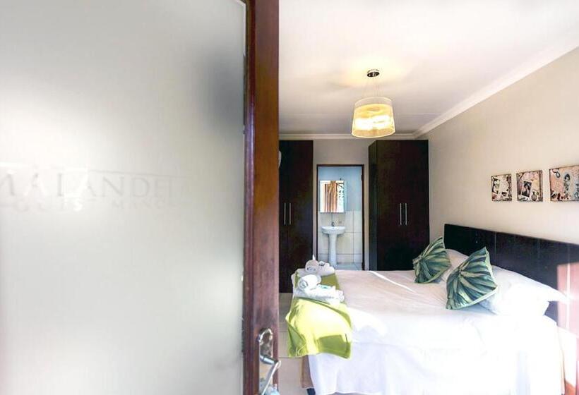 Номер Economy, Or Tambo Guest House