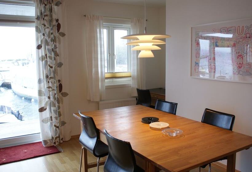Апартаменты 3 Спальни, Fjordbris