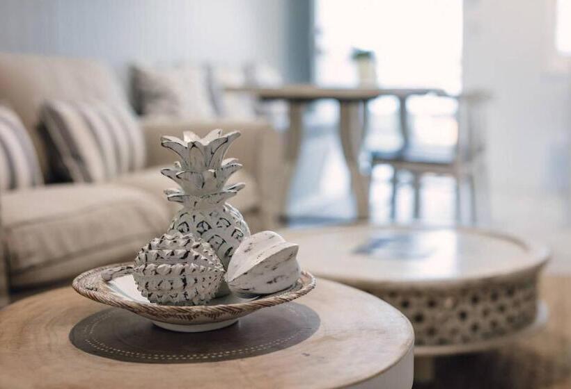 Вилла 4 Спальни, Rambutan Resort