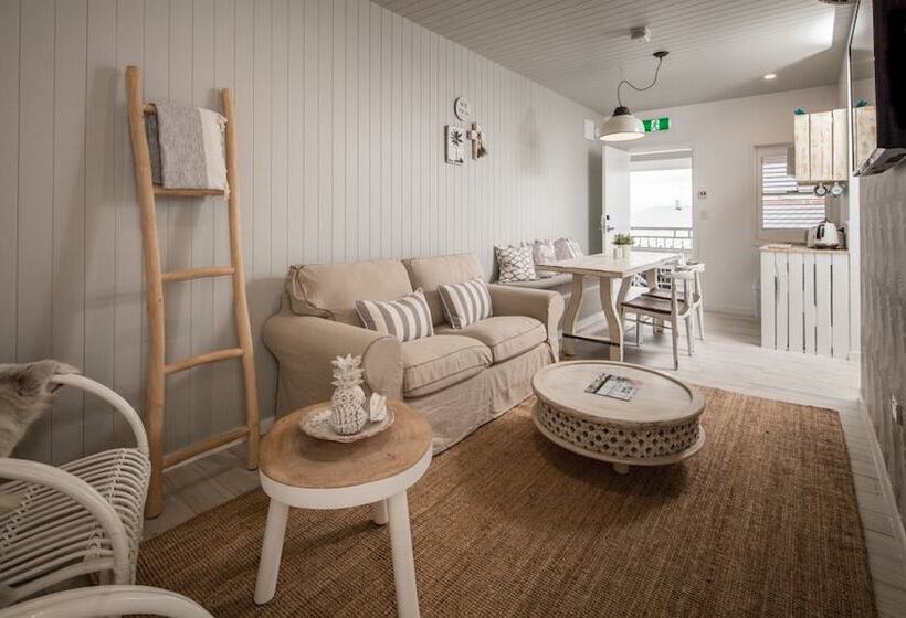 Вилла 4 Спальни, Rambutan Resort