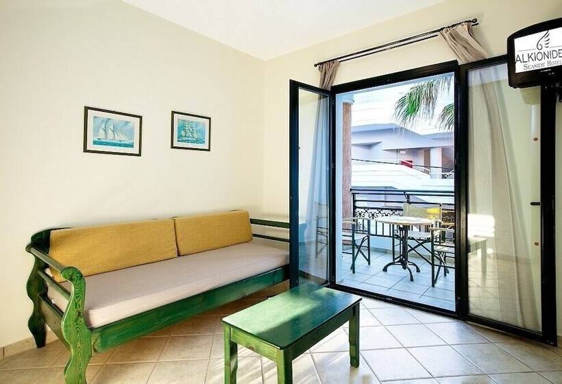 إستوديو قياسى, Alkionides Seaside Apartments