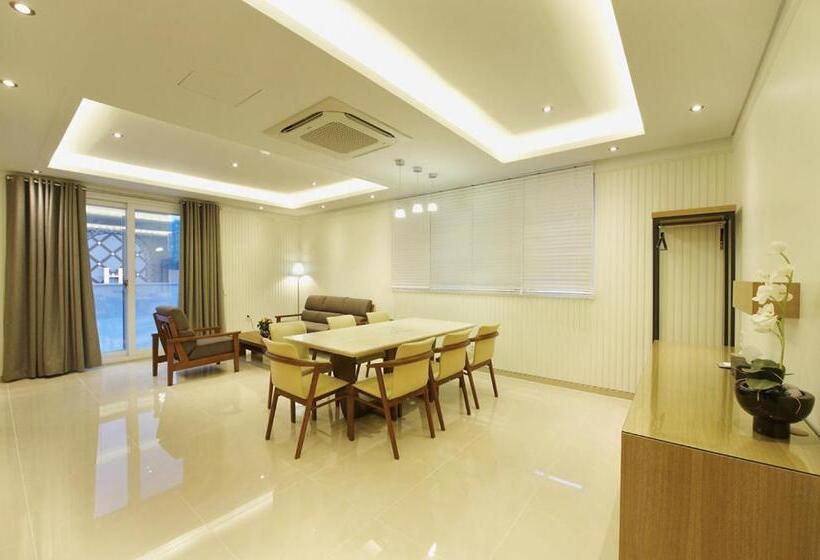 Family Suite, B
