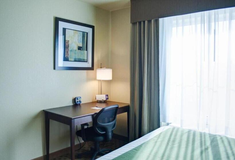 Номер Deluxe Кровать Кинг, Cobblestone Hotel And Suites   Jefferson