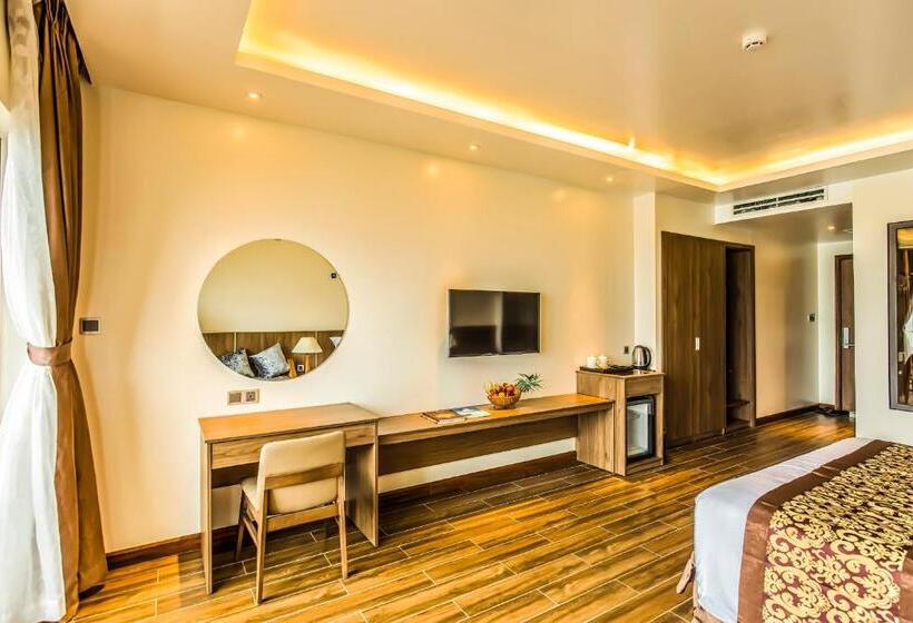 اتاق سوپریور با چشم‌انداز دریا, Coral Bay Resort