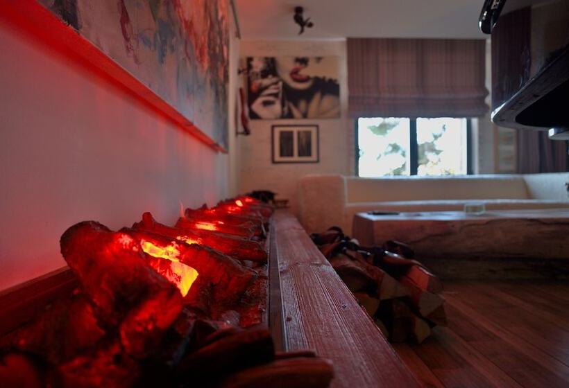 Люкс, Snow Lodge Hotel Courchevel 1850