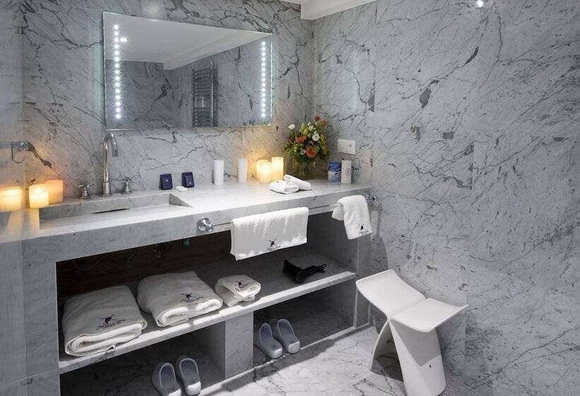 Люкс, Snow Lodge Hotel Courchevel 1850