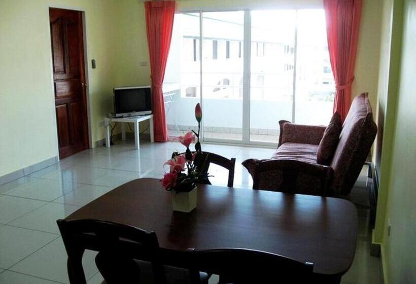 חדר סטנדרט נוף לים עם מרפסת, Jomtien Hostel