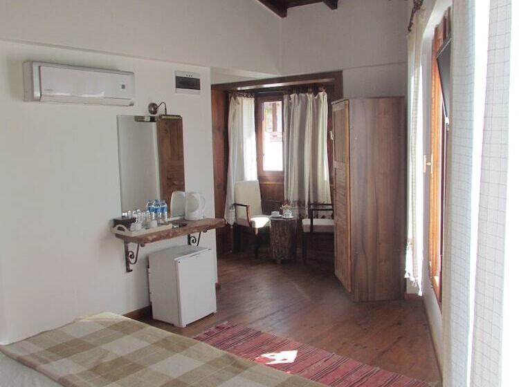 Номер Deluxe, Amazon Petite Palace