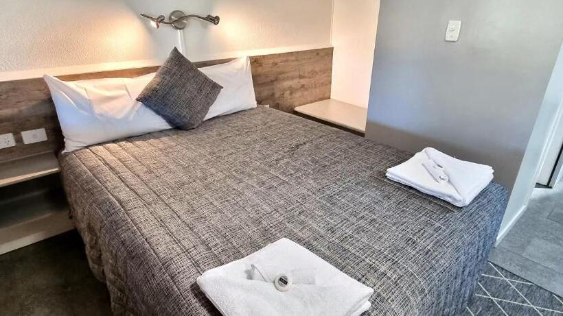 Номер Стандарт, Y Motels Kingaroy
