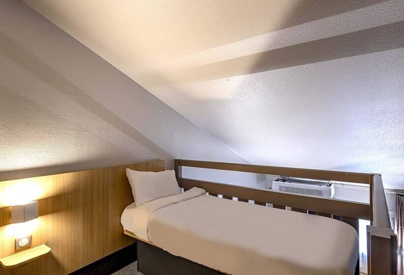 Четырехместный Номер Стандарт, B&b Hotel Bordeaux Sud