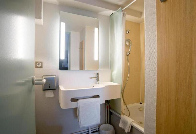 Номер Стандарт, B&b Hotel Moulins