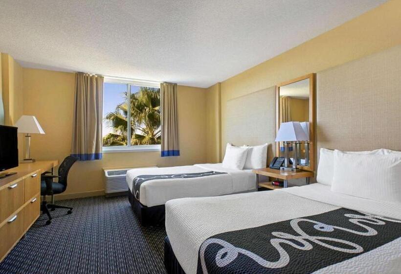 Люкс, La Quinta Inn & Suites By Wyndham Sunrise